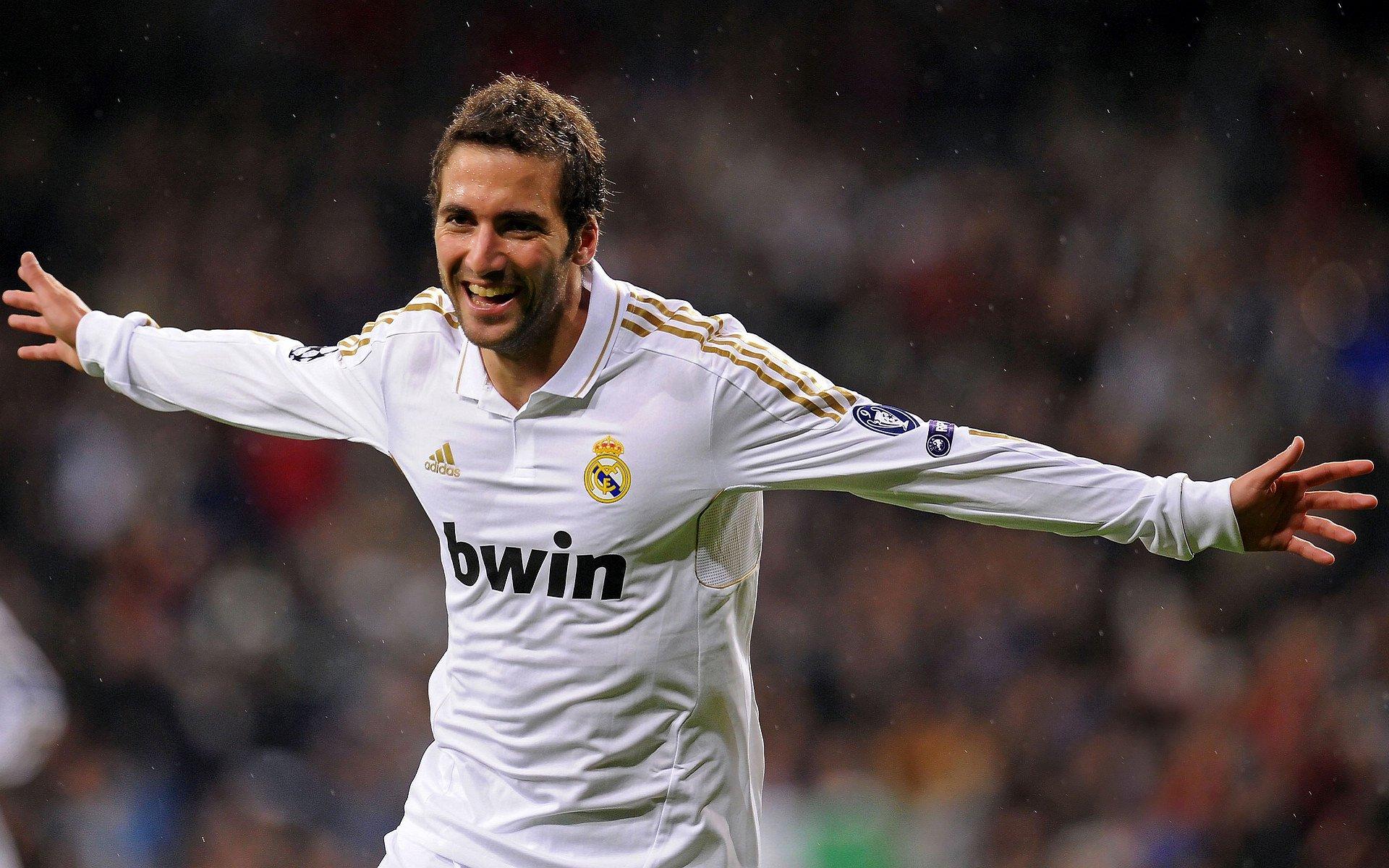 皇家马德里绝杀巴塞罗那,西甲争冠悬念再起