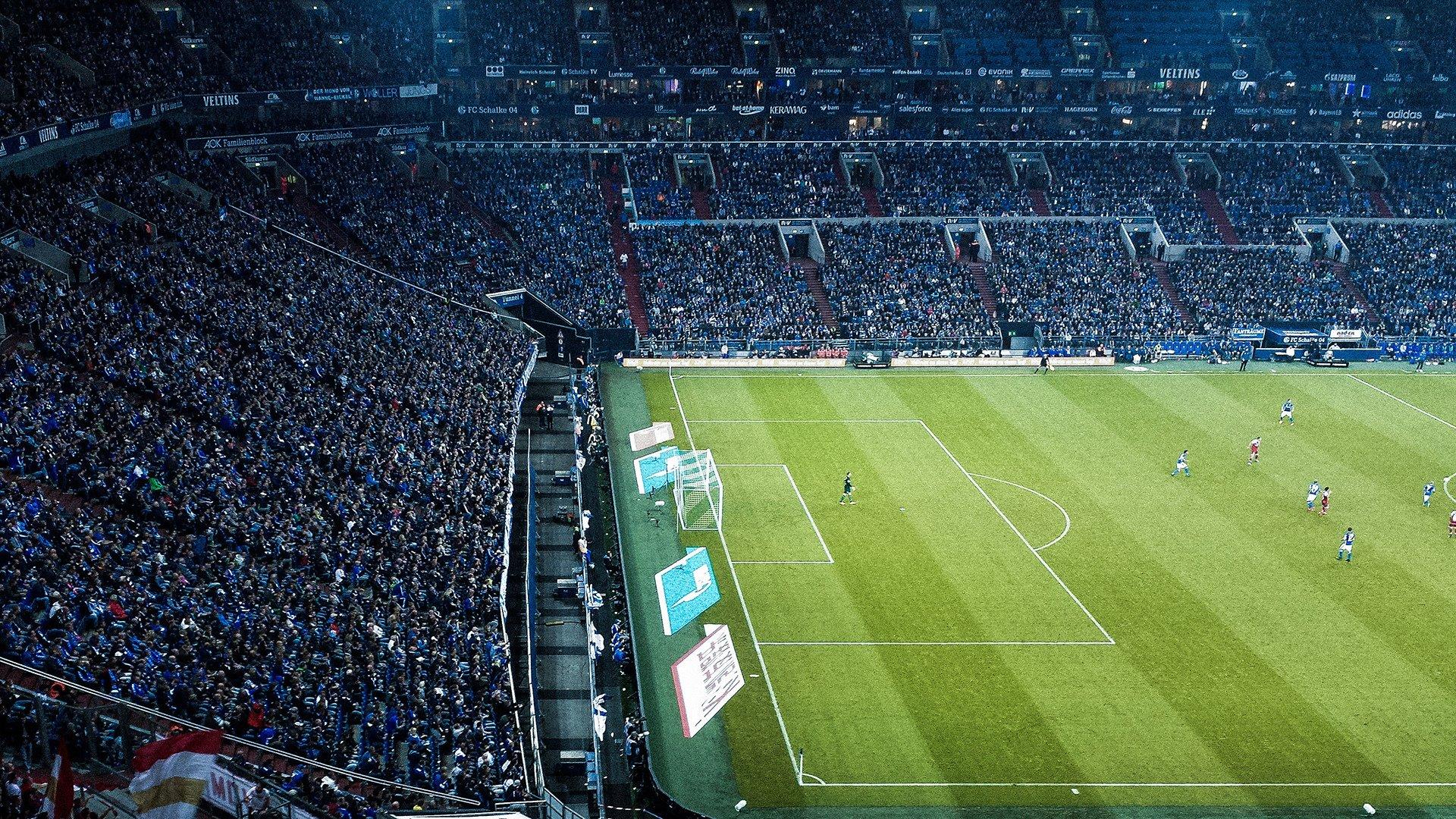 里科-刘易斯，中场角色激发最佳状态，哈兰德无解表现引全欧热议